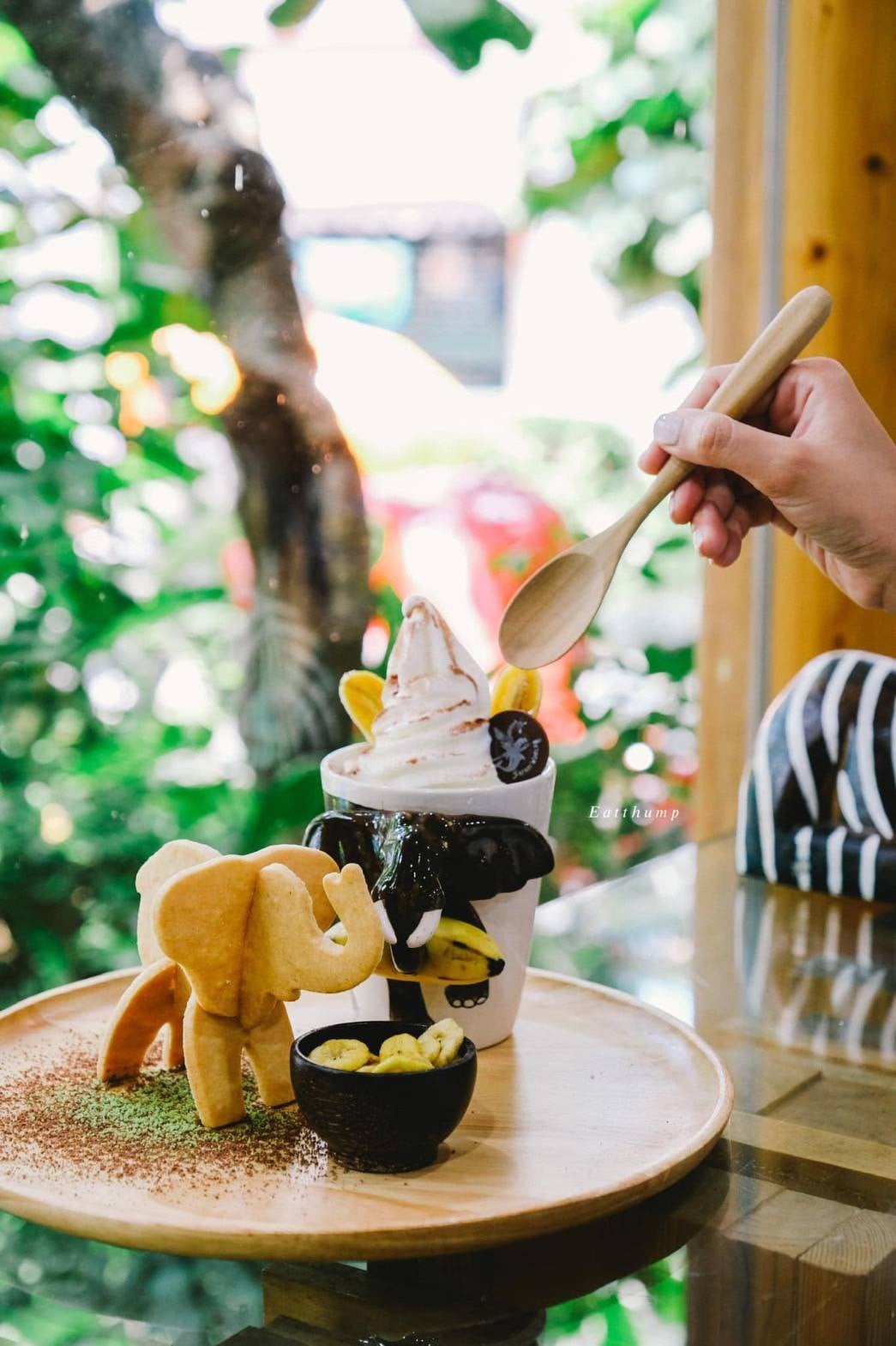 ทัวร์รายวัน-ท่องอาณาจักรสัตว์ป่าและมื้อพิเศษที่แอนิมอลคาเฟ่ (All-Inclusive)
