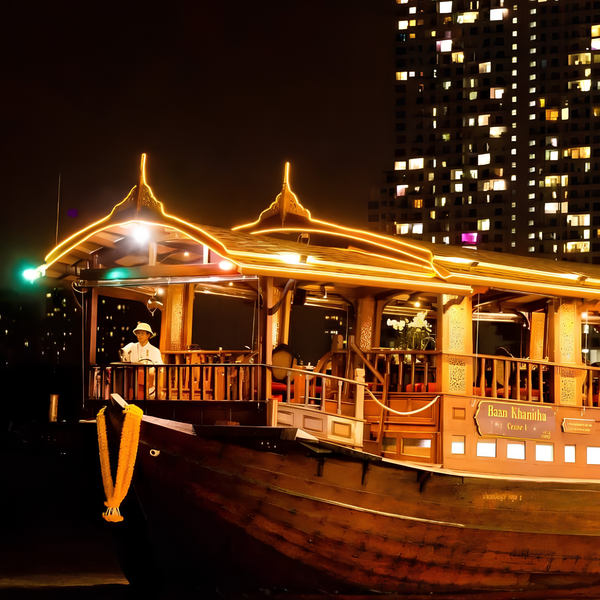 Daily Tour - Journey through Jurassic World to a Michelin-starred Dinner.