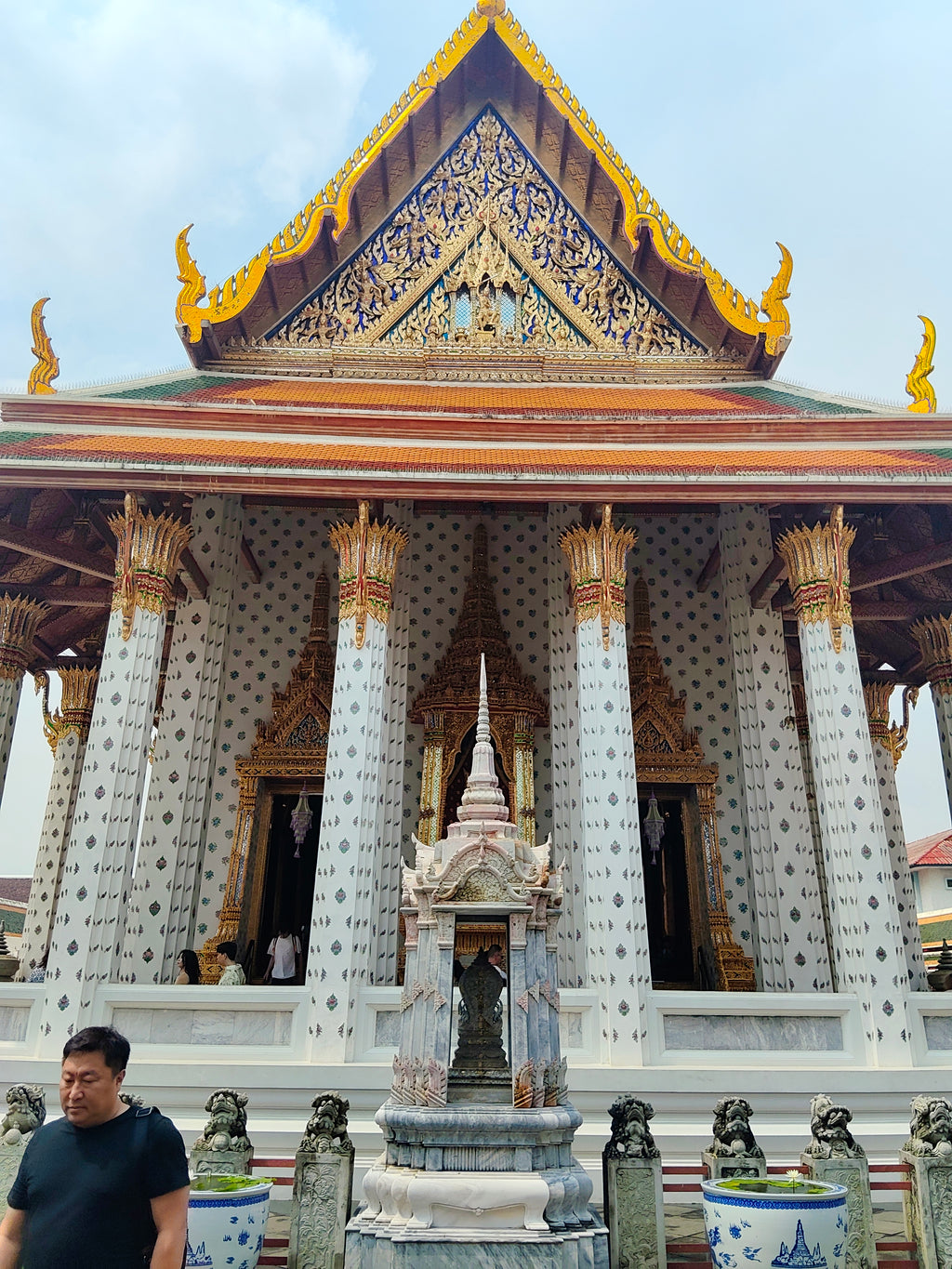 ทัวร์รายวัน-จากวิจิตรวัดอรุณ สู่สุนทรีย์มื้ออาหารมิชลิน แวะชมศิลปินถิ่นสุขสยาม