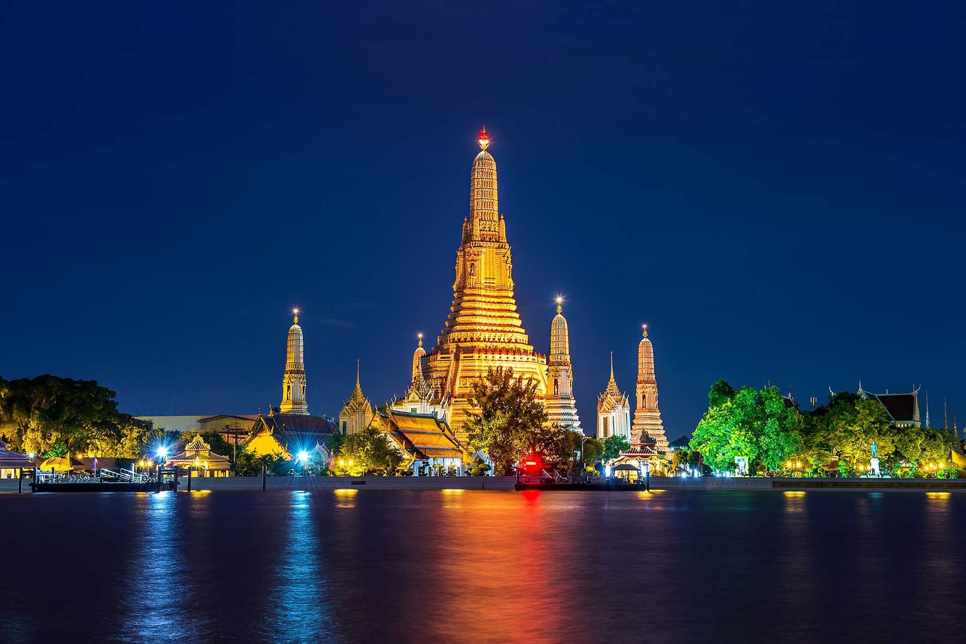 ทัวร์รายวัน-ท่องมิติจูราสสิคเวิลด์ สู่ดินเนอร์หรูระดับมิชลิน