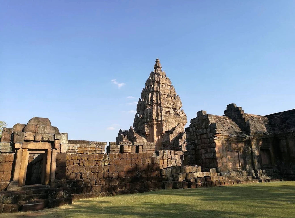 บุรีรัมย์–ศรีสะเกษ–อุบลราชธานี 5 วัน 4 คืน